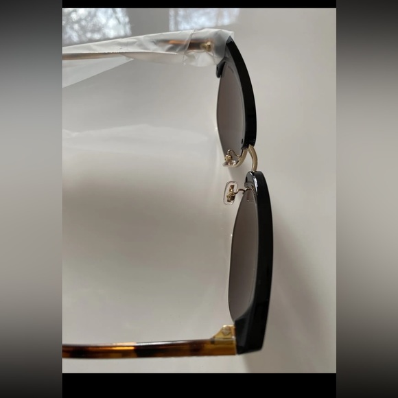 NWT COACH POLARIZED WOMEN'S SUNGLASSES HC8262 MULTI - Picture 10 of 10